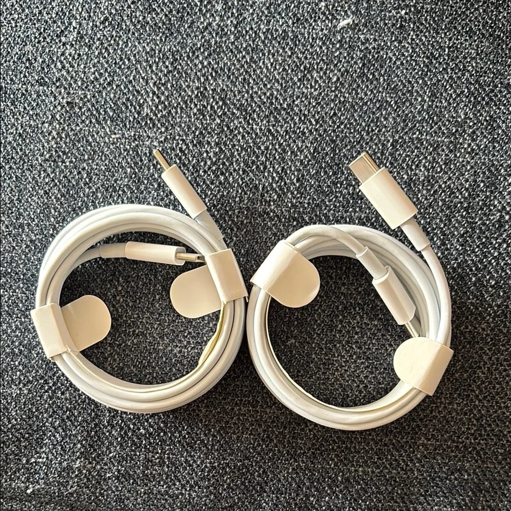 TWO HYPER FAST 120W CHARGING USB-C TO USB-C POWER CORDS 6 FT EACH…BRAND NEW